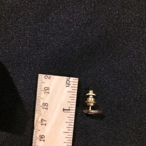 Elegant Gold Plate And Stone Tie Tack - Picture 4 of 4